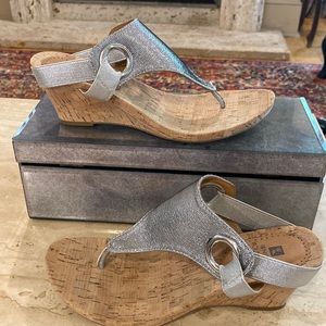 WHITE MOUNTAIN AIDA PEWTER METALLIC SANDAL SZ 7.5 $28 NWOB